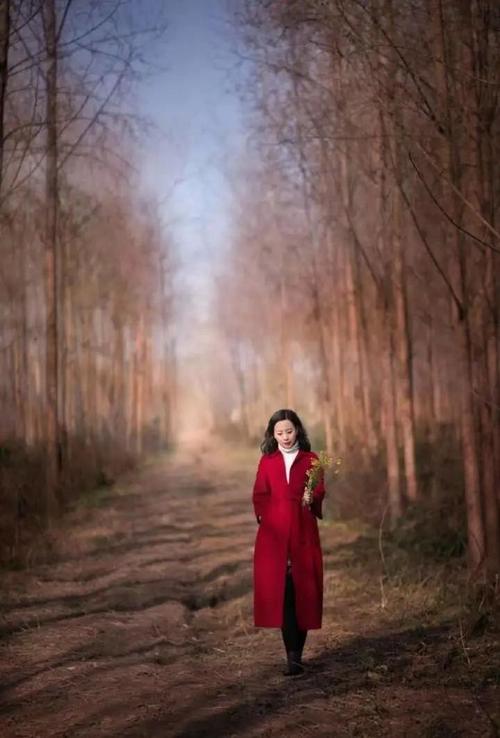 老年人拍照姿势图片大全图3