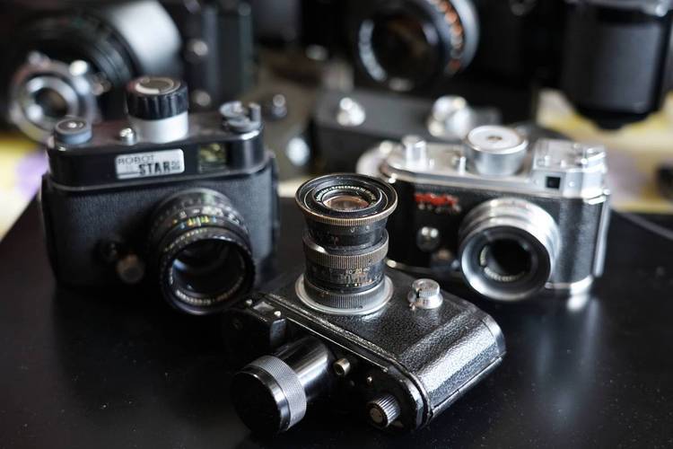 用数码相机翻拍老照片怎么样才能取的好点的效果?