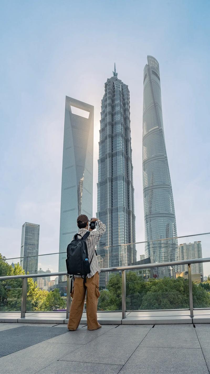 去上海浦东新区游玩如何才能拍出好看的打卡照?