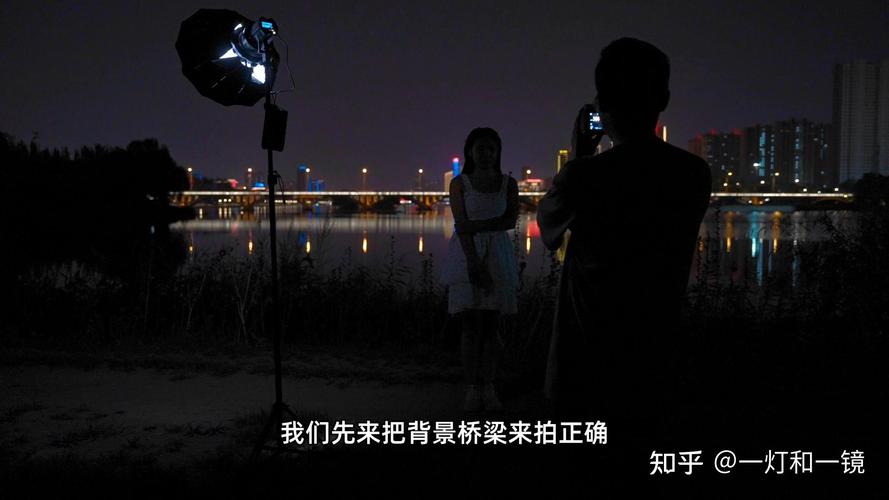 常亮灯怎么拍夜景人像?教你5个打光方法,拍出自然有氛围的照片