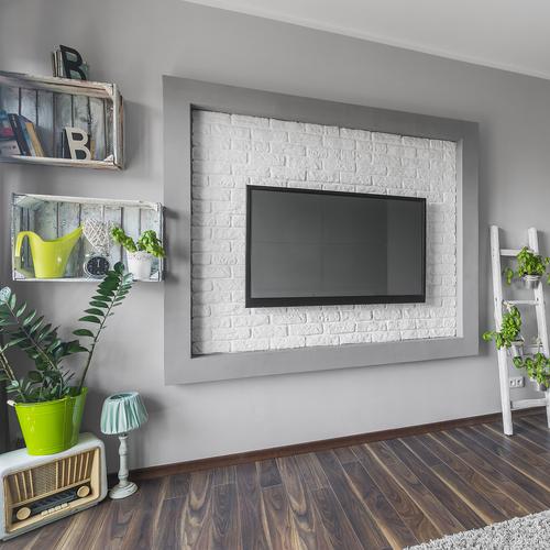 电视背景墙什么也不做,单纯的用白墙好看吗