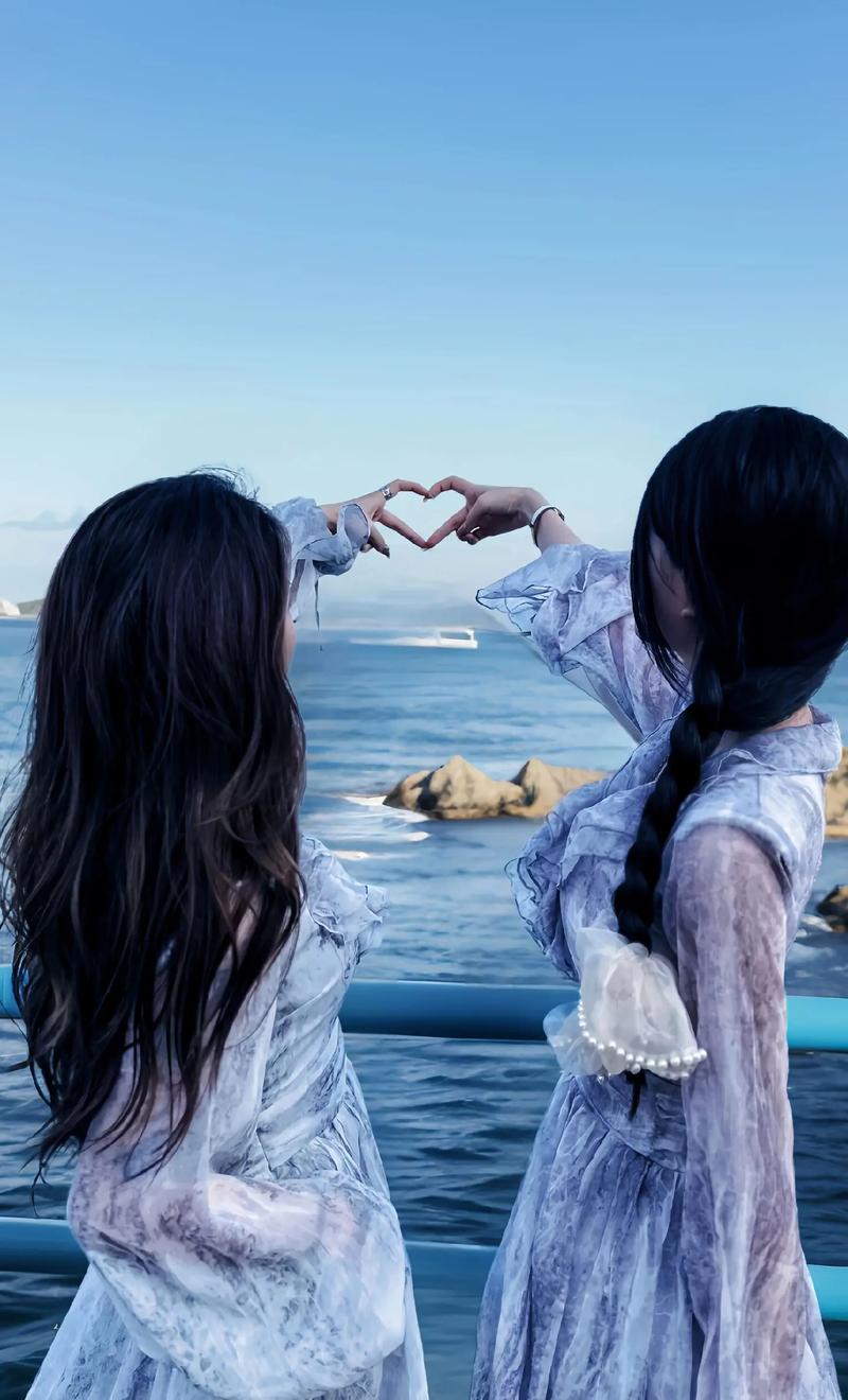 经典的拍照姿势大全图2