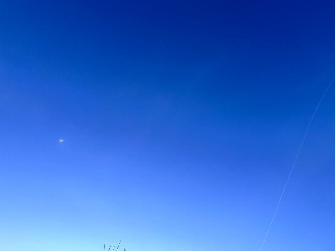 北京天空上演“蓝太阳”,如同火星日落,太阳为何变成了蓝色?_百度...