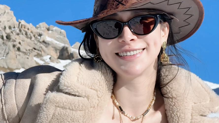 打光和不打光哪个是真实相貌图3