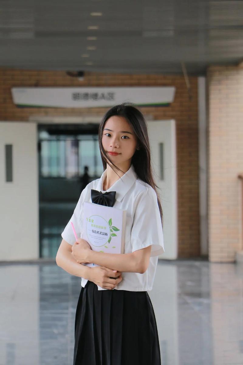 拍照姿势怎么摆女生党图3