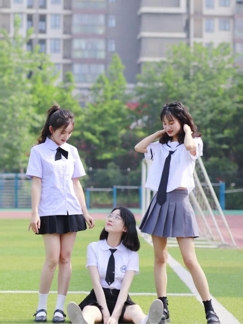 高考毕业即将来临,看宿舍闺蜜毕业照写真Pose?