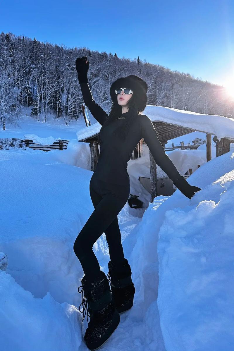 拍雪景怎么摆姿势简单自然的雪景拍照技巧