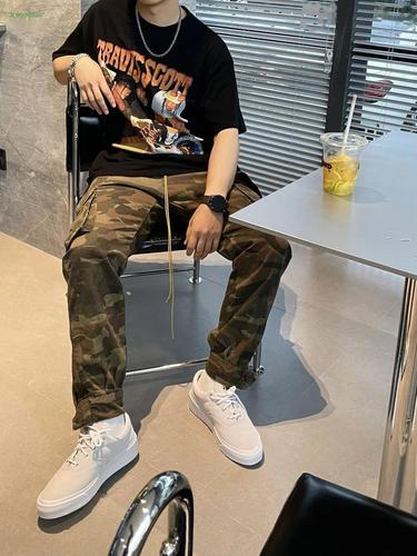 高街男帝什么意思