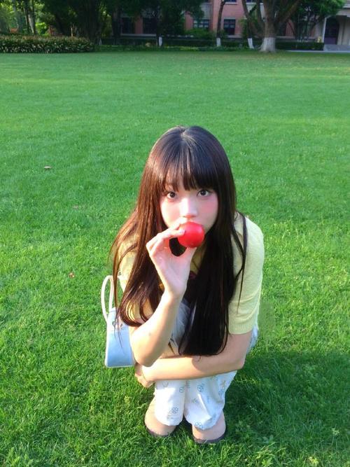 单人拍照有哪些姿势?