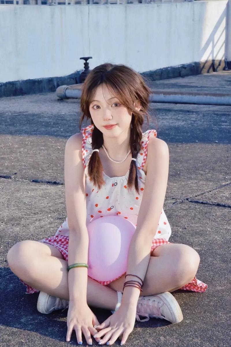 甜美女生必备拍照姿势?