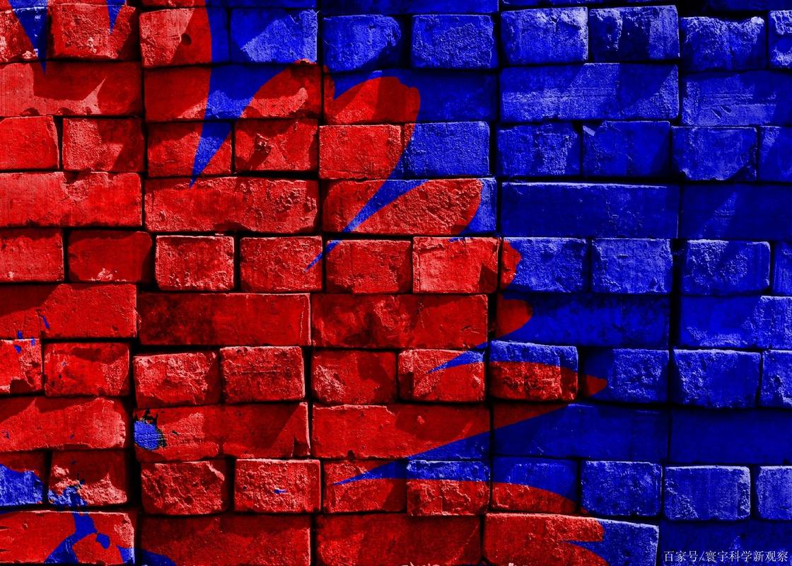 蓝色的光照在红色衣服上为什么会成为黑色?