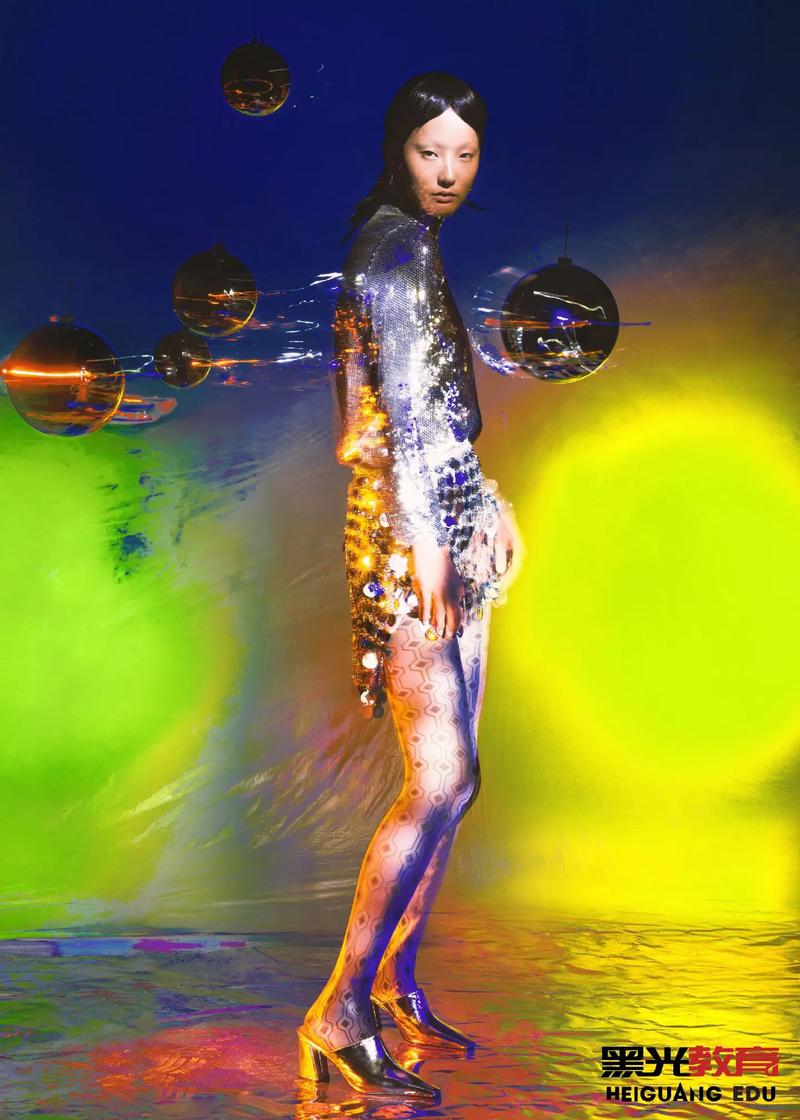 光圈的作用除了调节进光照度之外,还能控制什么?