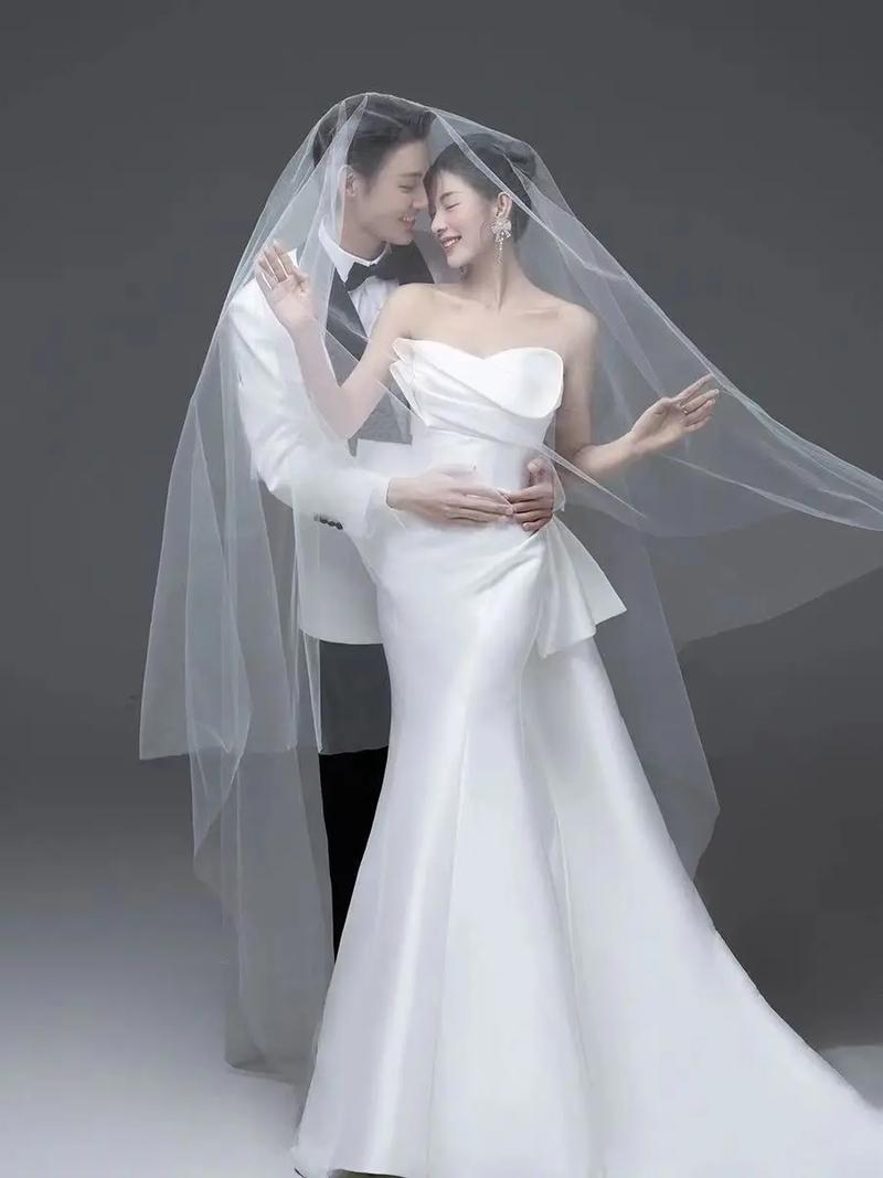 韩式纯色背景婚纱照如何拍摄
