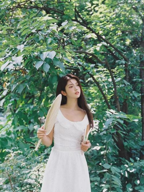 人像姿势摆拍,怎样让拍出照片更加自然好看?