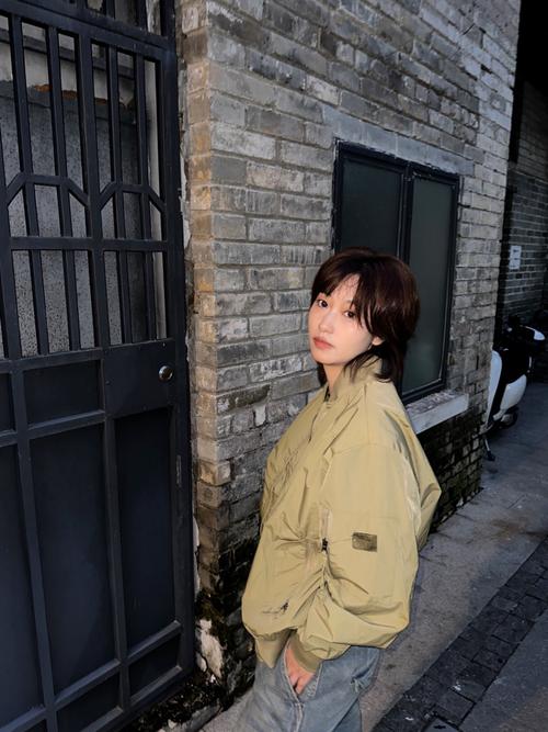 拍照姿势大全女孩子图3