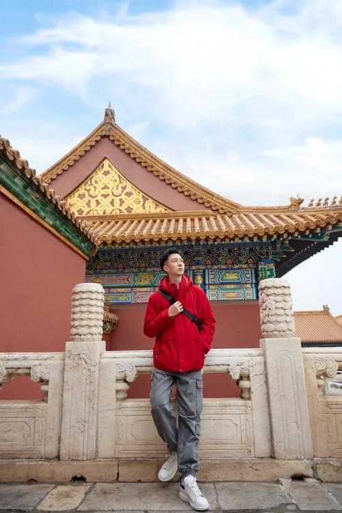 男生拍照姿势摆法图3