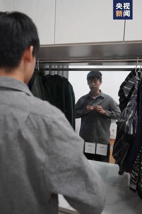 短发怎么照身份证