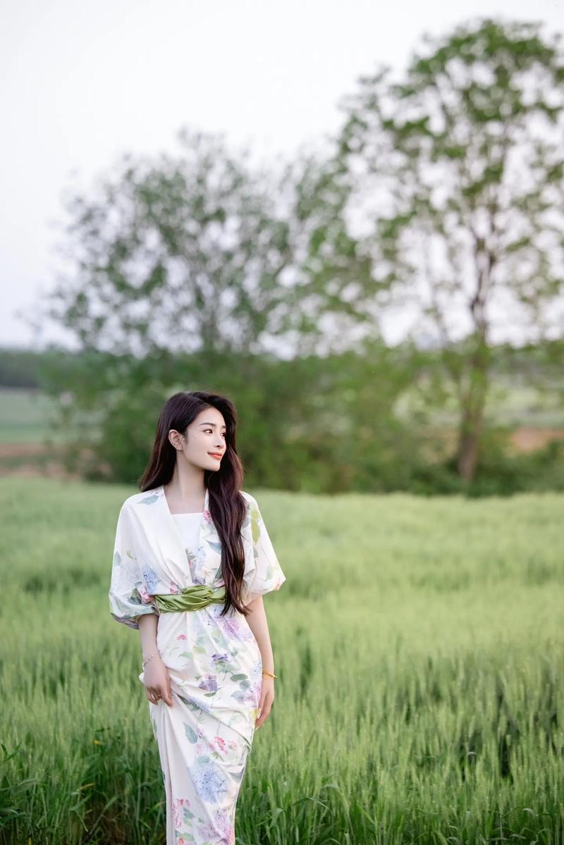 外景拍照姿势怎么摆