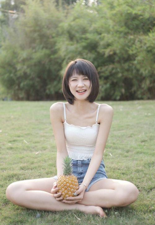 坐着拍照姿势怎么摆