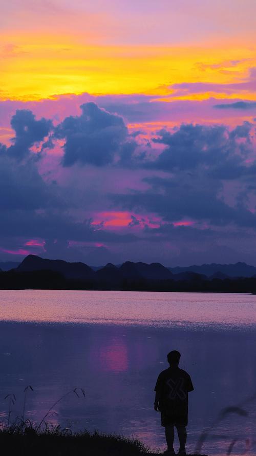 掌握这些技巧!手机也能拍摄日出日落