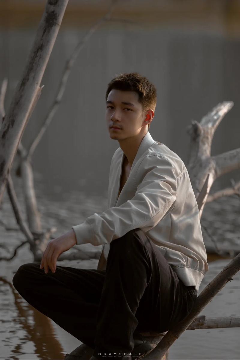 男生如何拍照好看