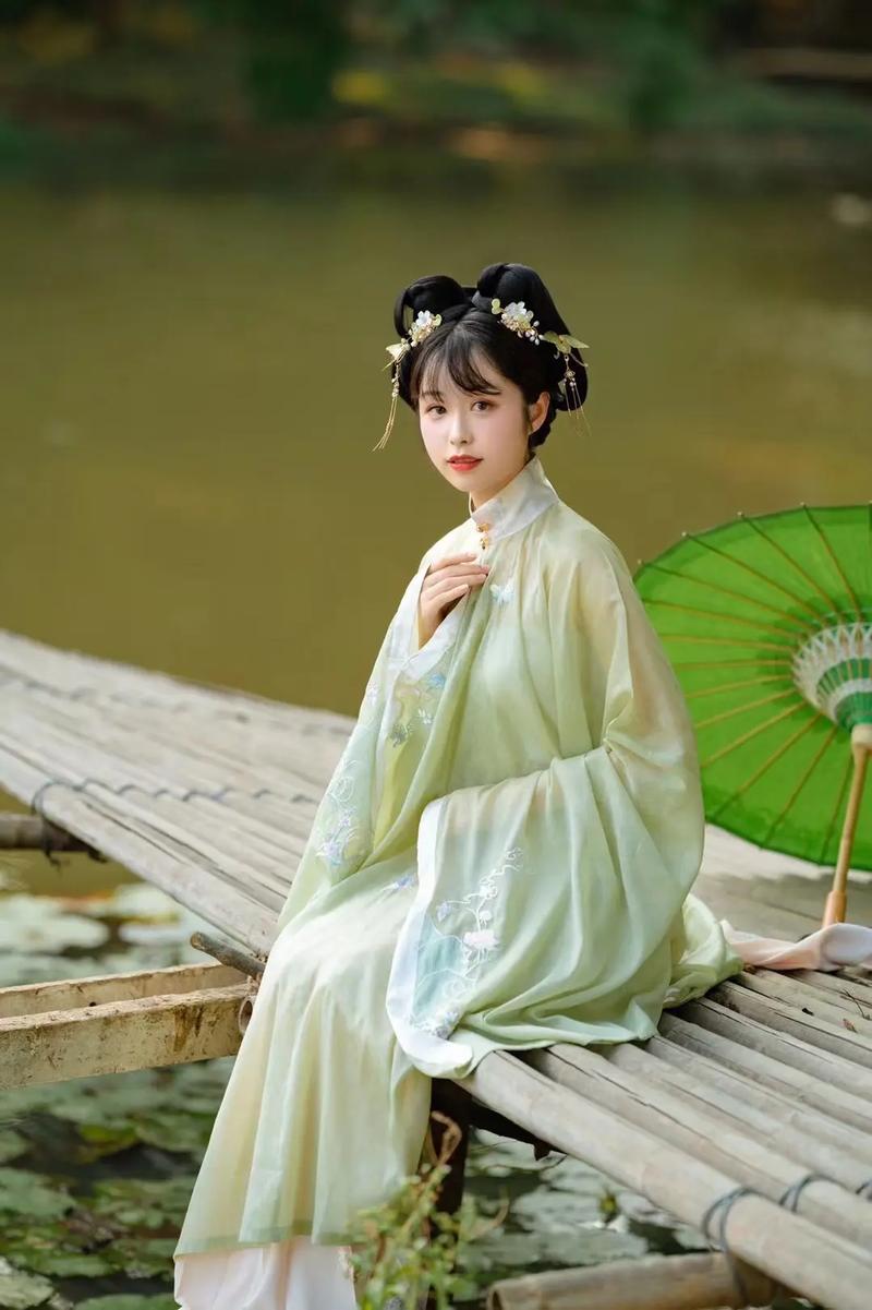 汉服拍照如何摆姿势图2