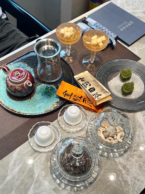 拍照姿势动作大全女生图片图1