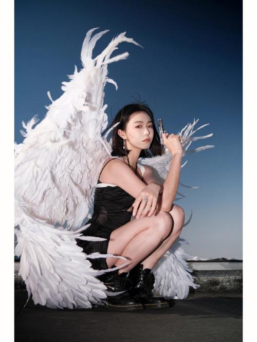 手机摄影如何巧妙的使用闪光灯来给图片增加氛围感?