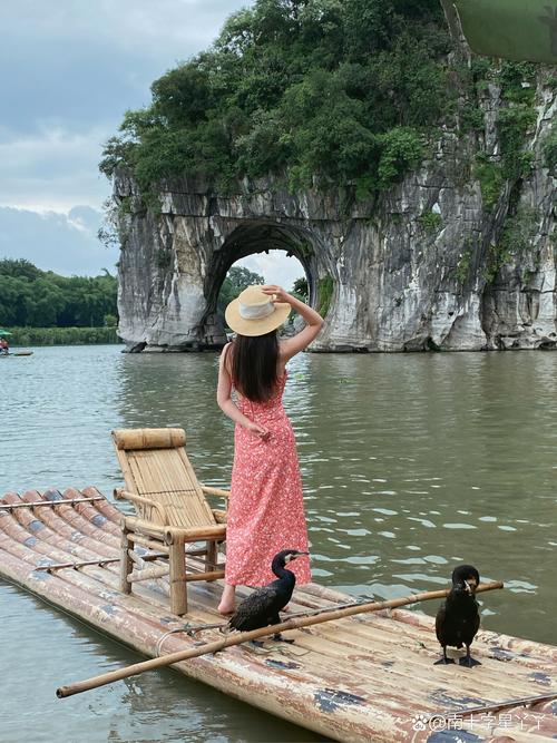 红叶拍照姿势大全图片视频图2