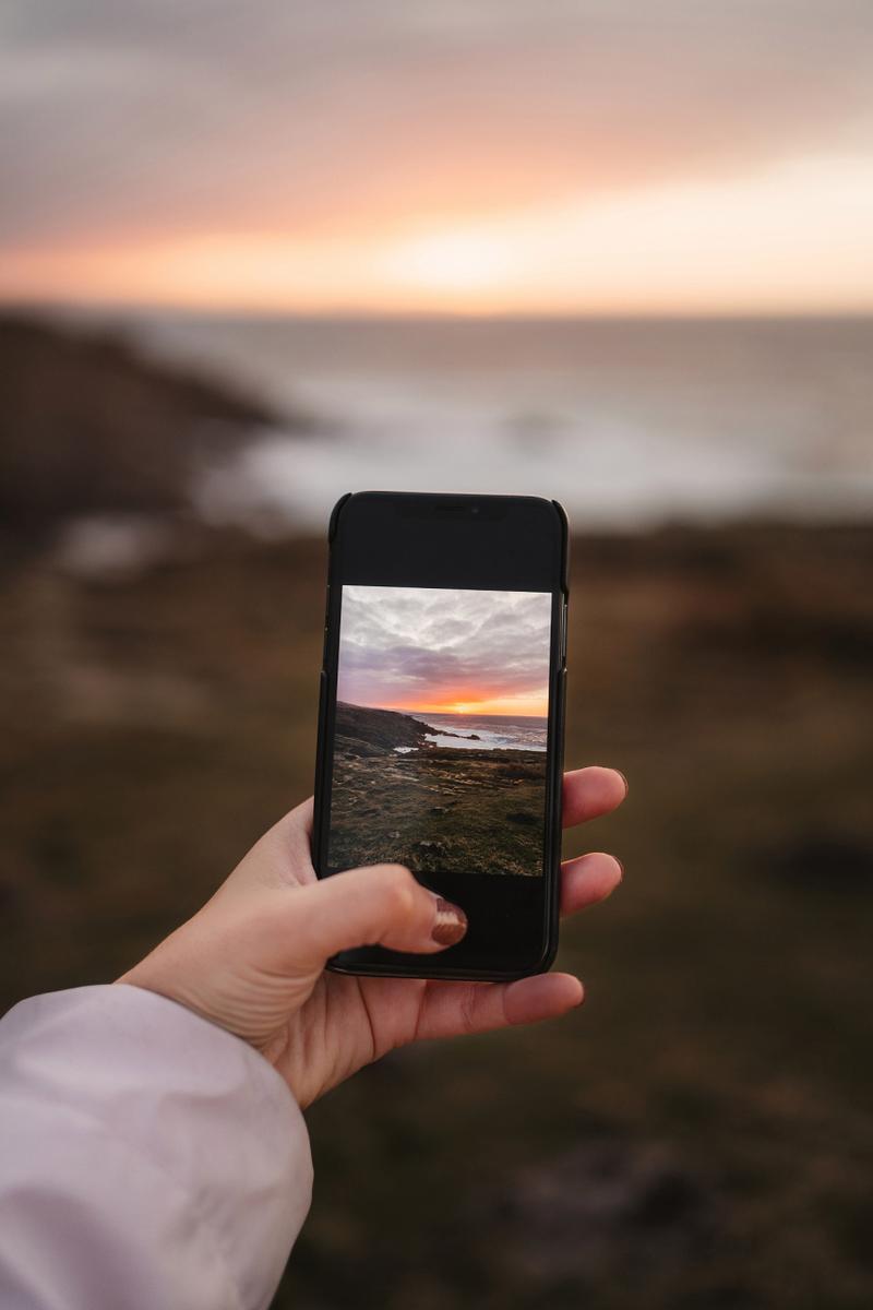 手机拍照哪个角度比较好看