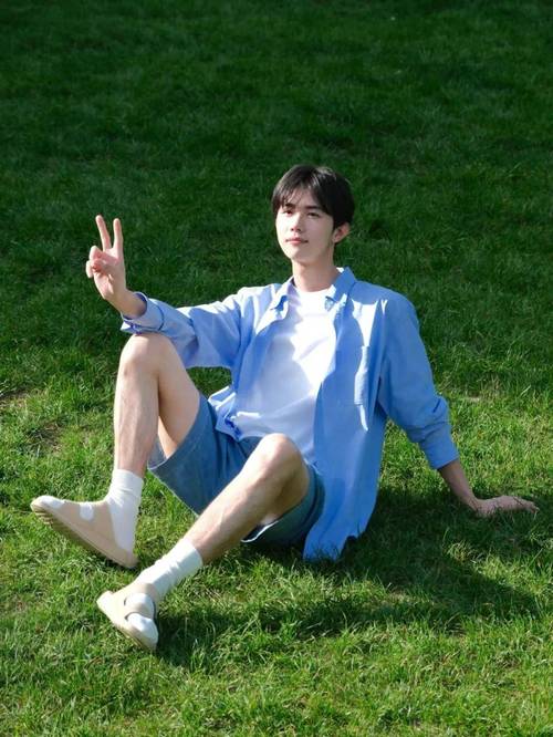 男生拍照姿势怎么摆