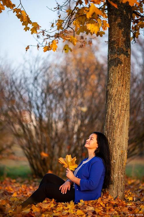 服装摆拍如何做出这种效果