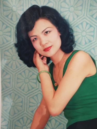 如何用手机翻拍老照片(翻拍照片的软件app)