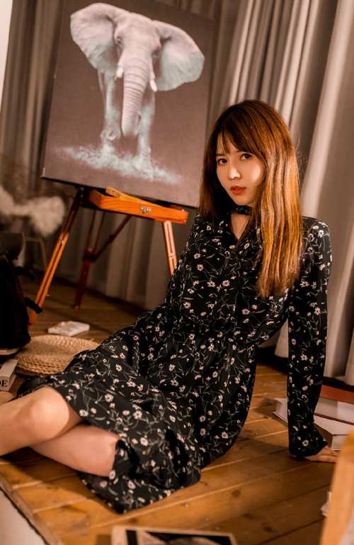 女生高冷一点的拍照姿势