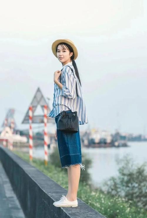 拍照怎么摆姿势好看一点