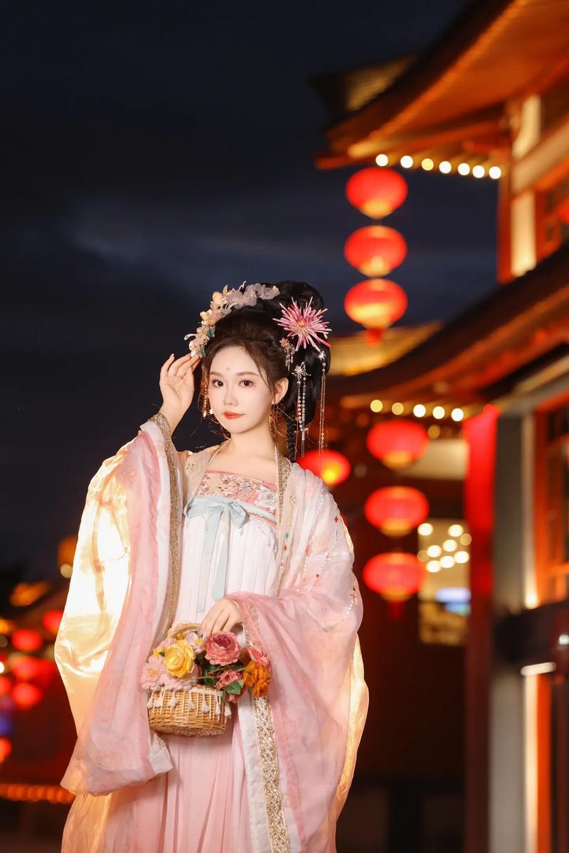 汉服拍照姿势怎么摆女生好看图2