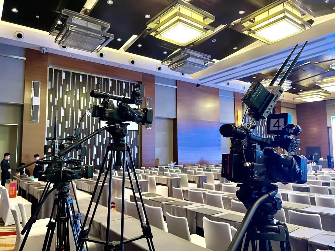 演讲拍摄角度图1