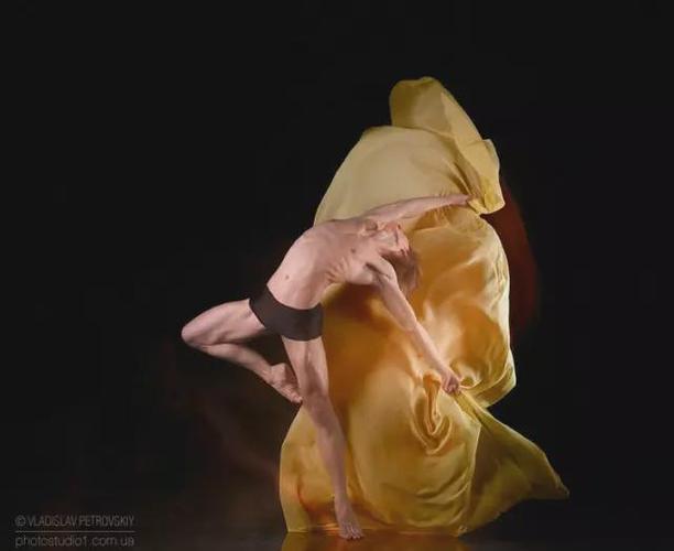 纯色背景如何打光图2