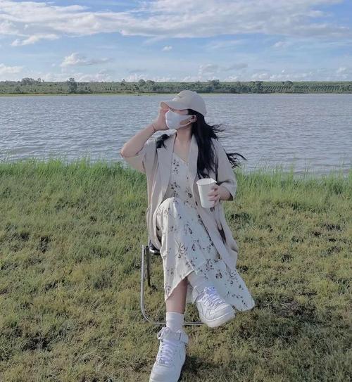 拍照姿势怎么摆女生图3