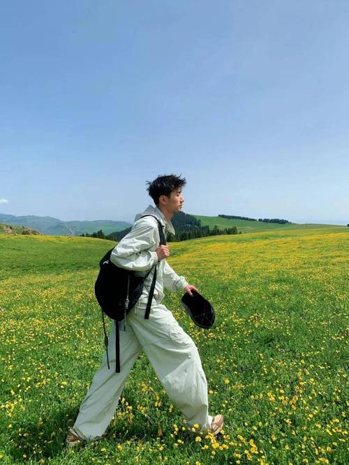 男士拍照姿势怎么摆好看图2