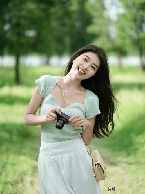 拍照姿势怎样摆更好看