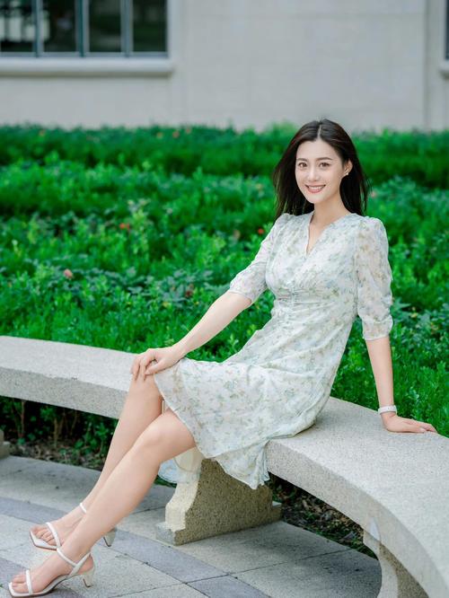 拍照技巧怎么摆姿势女图1