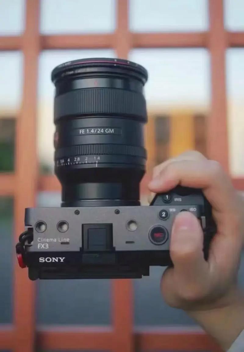 手机广角镜头单反哪个牌子好