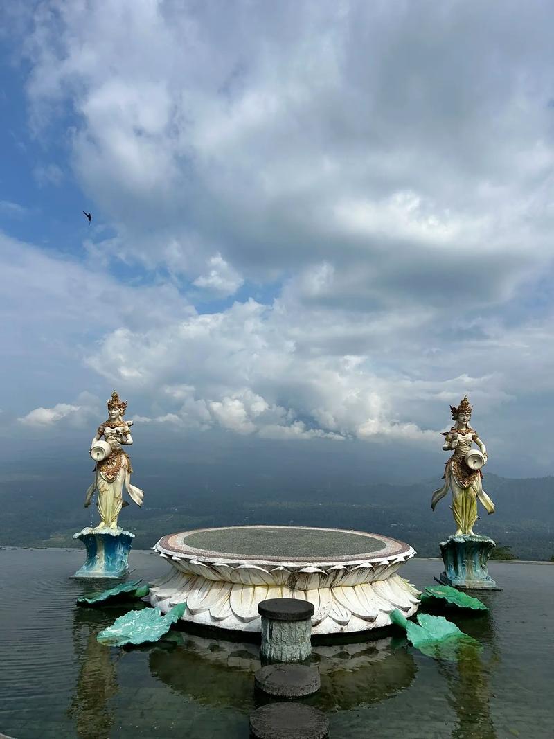 手机如何使用天空之境倒影拍照图1