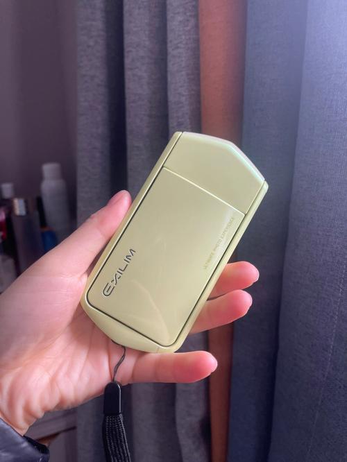 新生代自拍神器来争宠卡西欧TR350升级对比