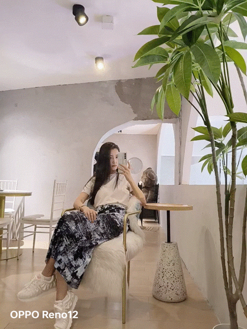 拍毕业照女同学学一下女明星海边拍照姿势?