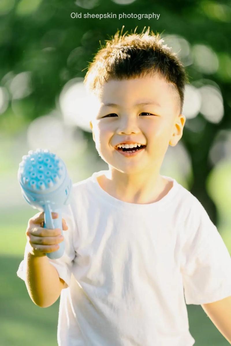 照相摆姿势好看的图片小女孩图1