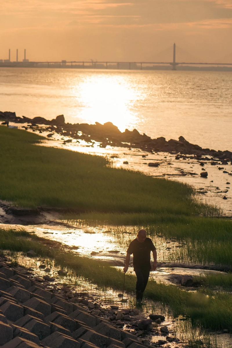 形容海边抓螃蟹的句子