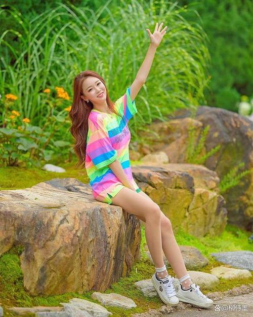 拍照姿势怎么摆女生全身图2