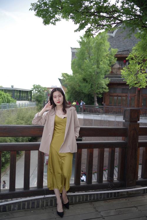 背光时用相机怎样才能拍图1